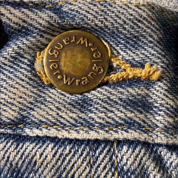 Men’s Wrangler Jeans Sized 48x30 - Picture 2 of 4